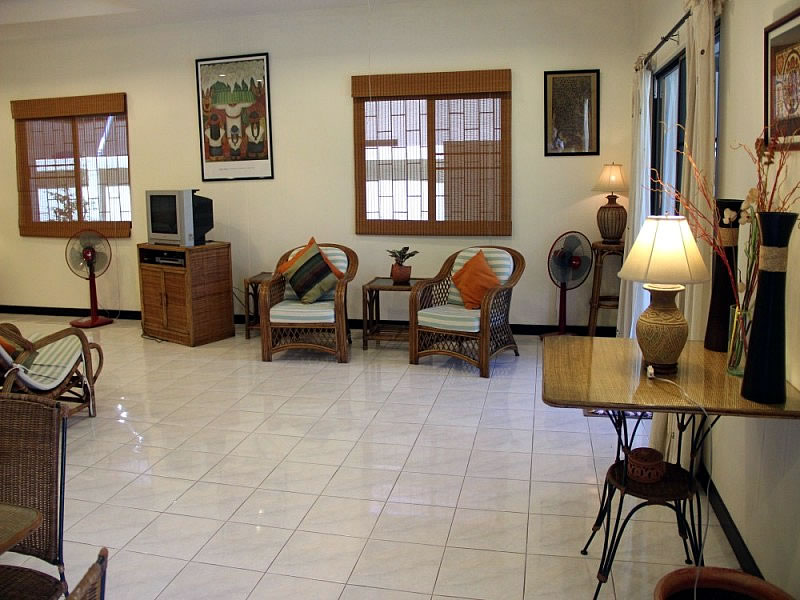 Вилла с бассейном недалеко от Хуа Хина