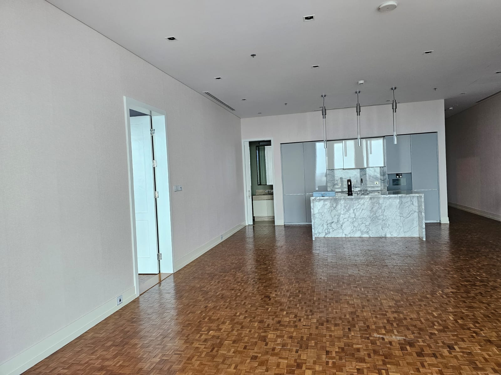 huahinrealty-бангкок-ritz-carlton-residence-151-кв-м-02