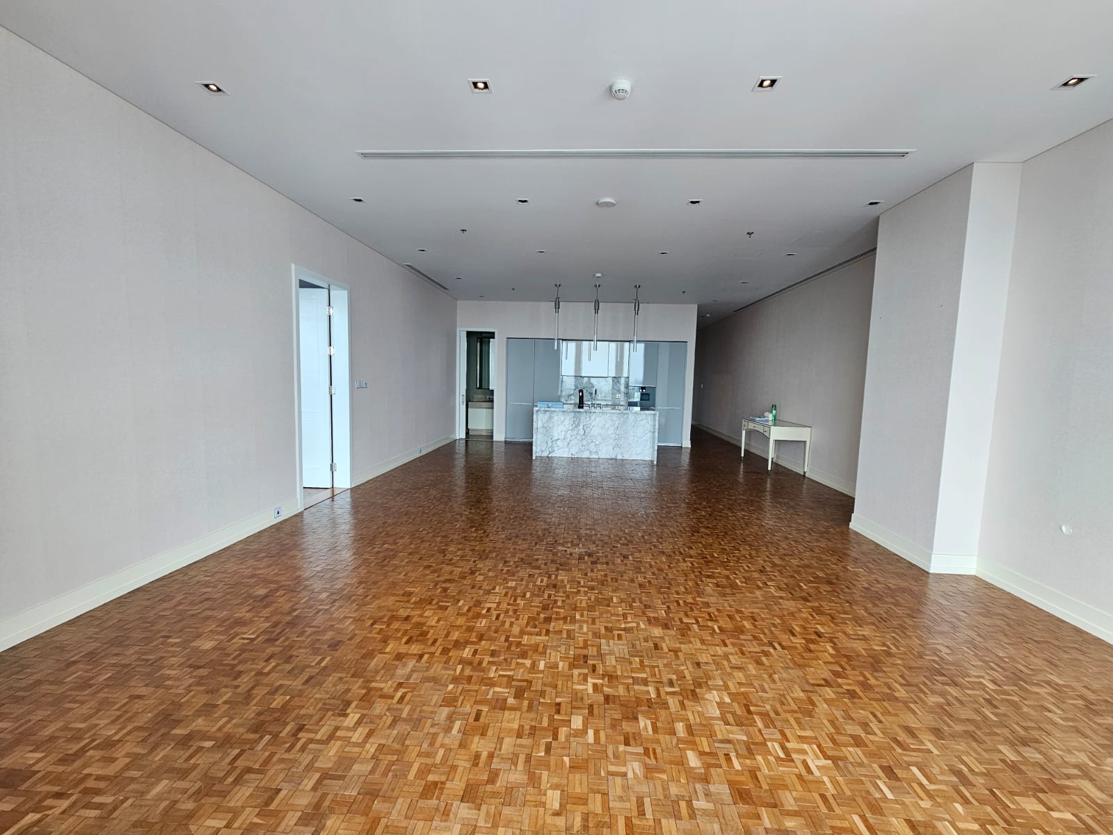 huahinrealty-бангкок-ritz-carlton-residence-151-кв-м-04