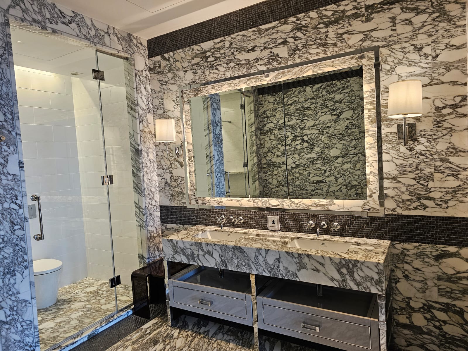 huahinrealty-бангкок-ritz-carlton-residence-151-кв-м-07